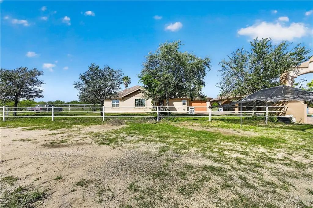 9105 Texan Road, Mission