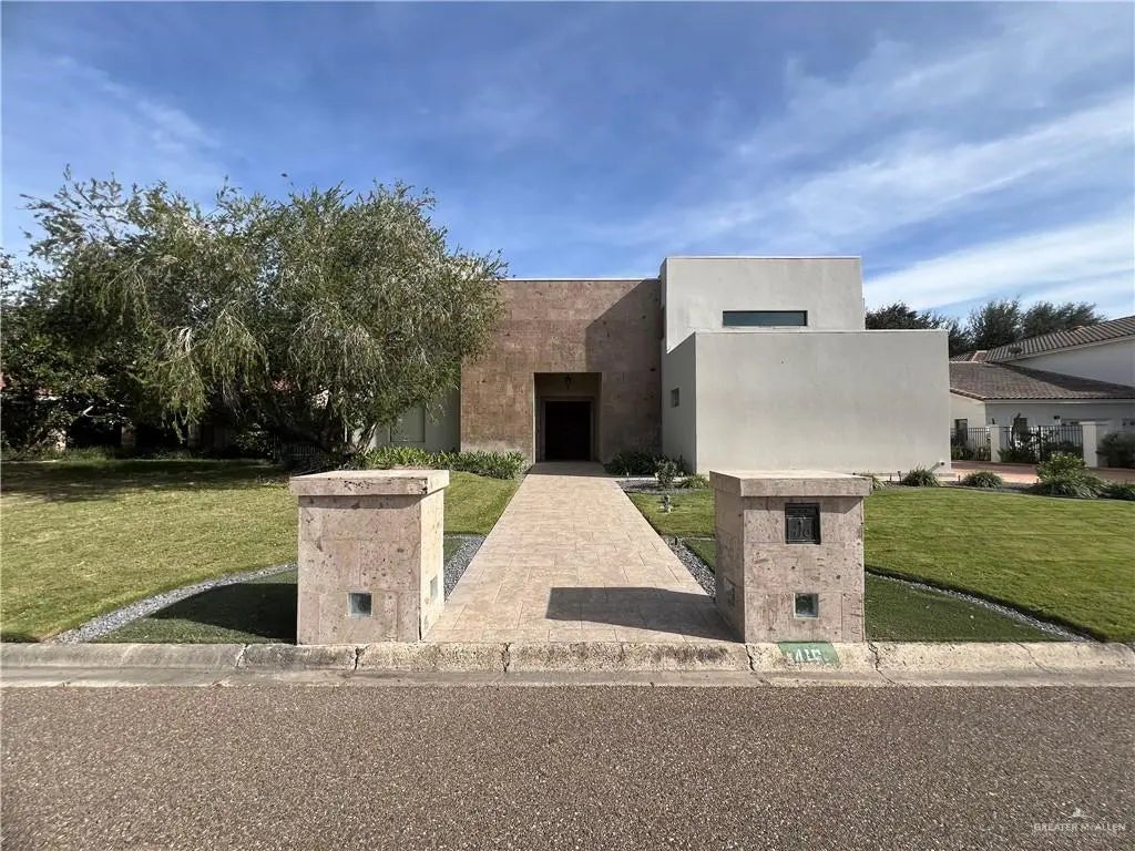 416 Frio Street, Mission