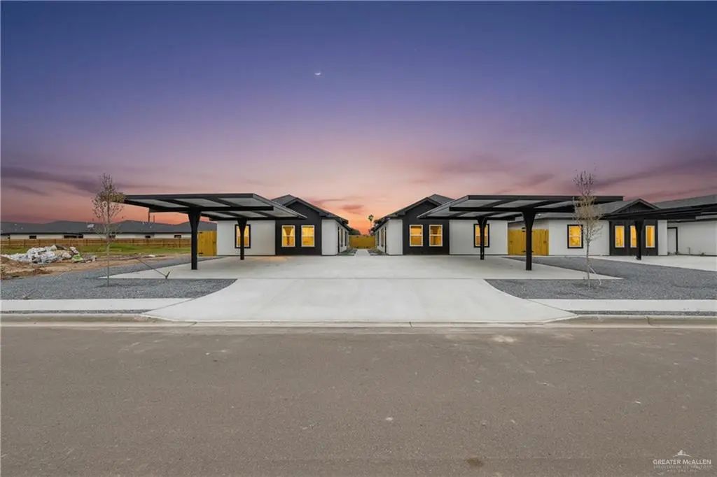 105 E Royal Palm Drive, Mercedes