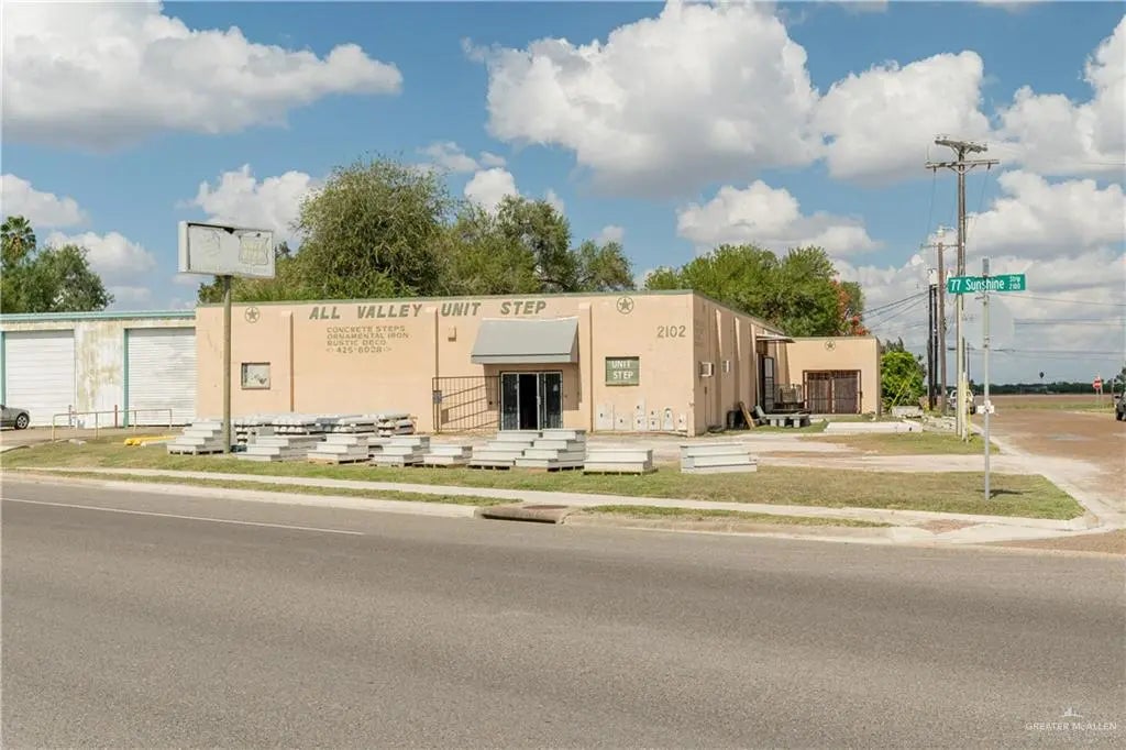 2102 N 77 Sunshine Strip, Harlingen