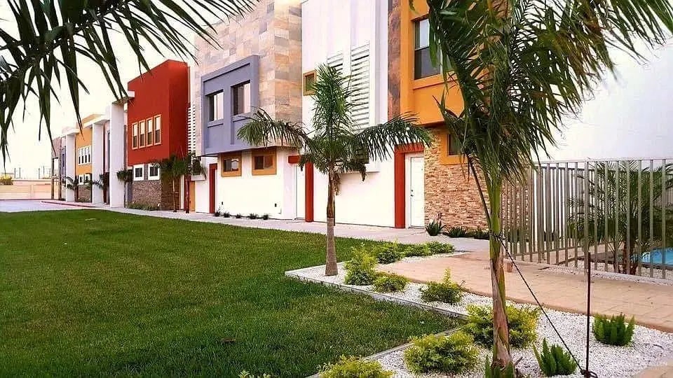 2210 E 1st Street 2, Mission