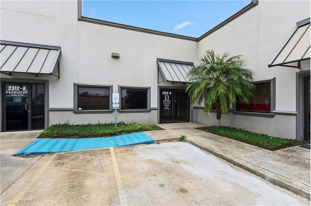 2312 S Expressway 83 B, Harlingen