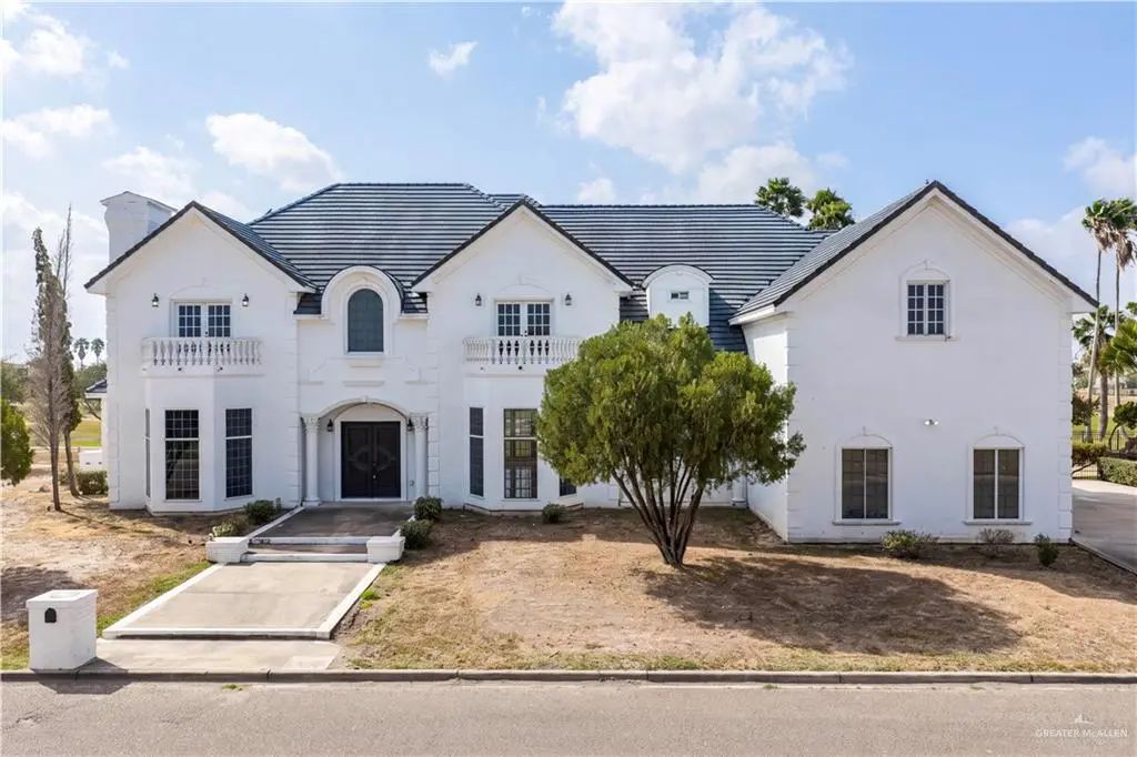 1009 Hacienda Del Sol, Weslaco