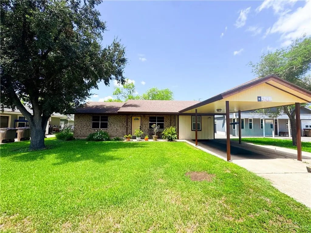 421 N 6th Street N, Donna