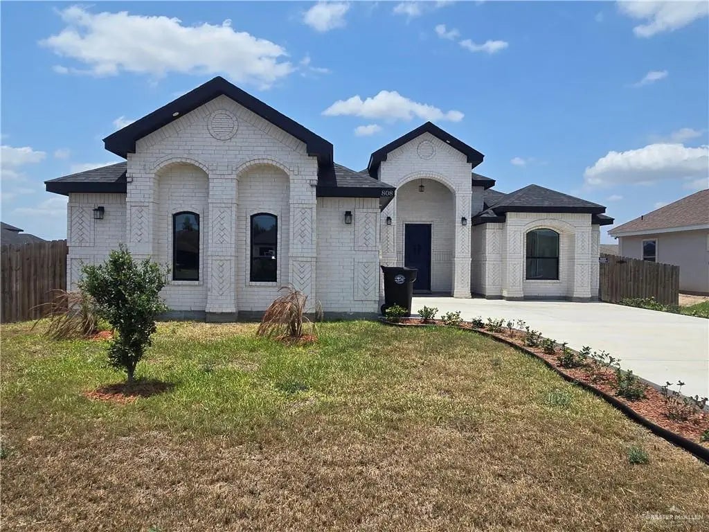 808 Juan Seguin Street, Weslaco