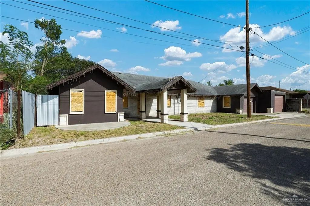 879 Austin Road, Roma