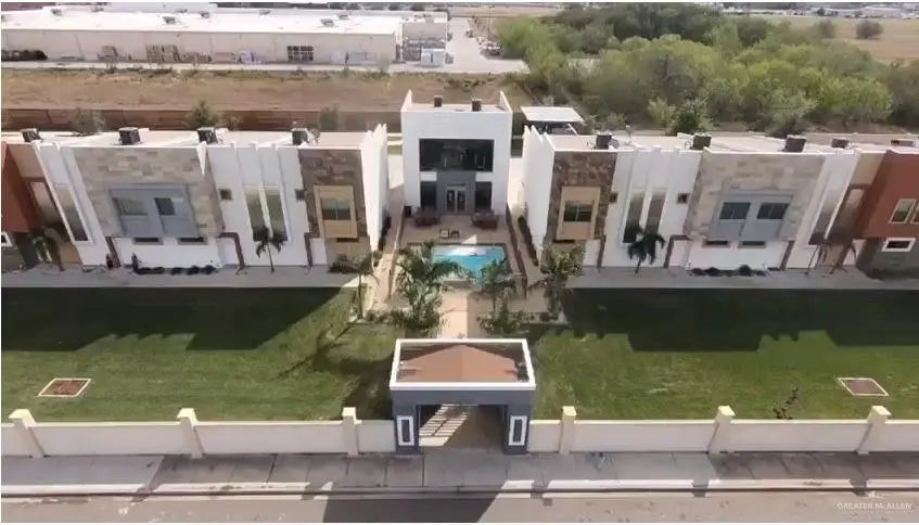 2210 E 1st Street, Mission