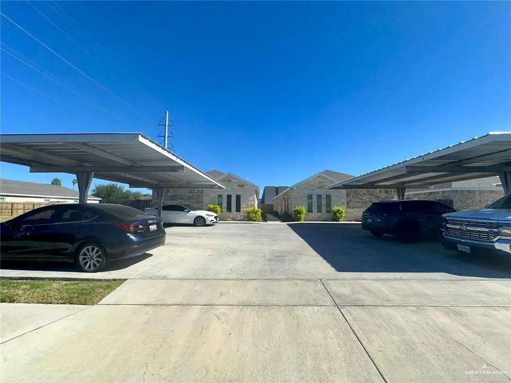 4907 N Hiawatha Drive 3, Pharr