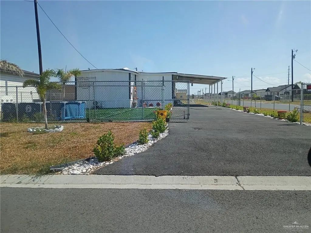 323 Bendicion Avenue, Donna