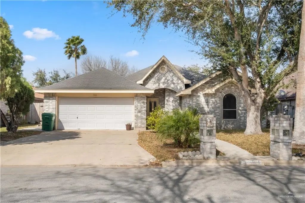 906 Regal Drive, Pharr