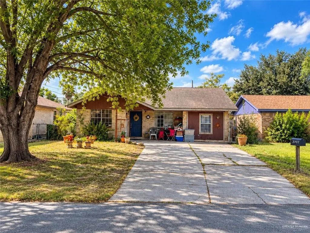 1015 Alta Vista Drive, Alamo