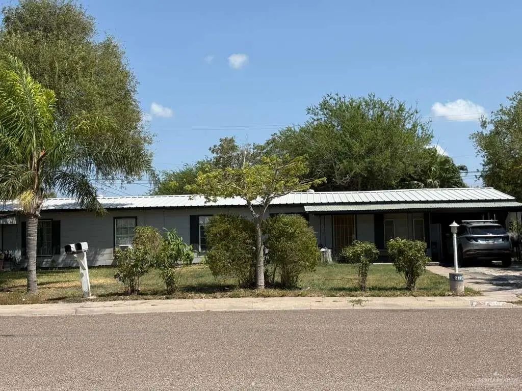 213-215 Mcgregor Avenue, Harlingen