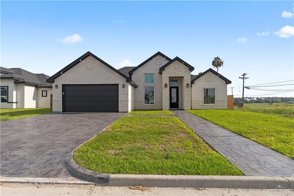 100 Brooks Circle N, La Feria