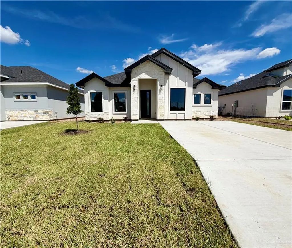 444 Sandy Road, Donna