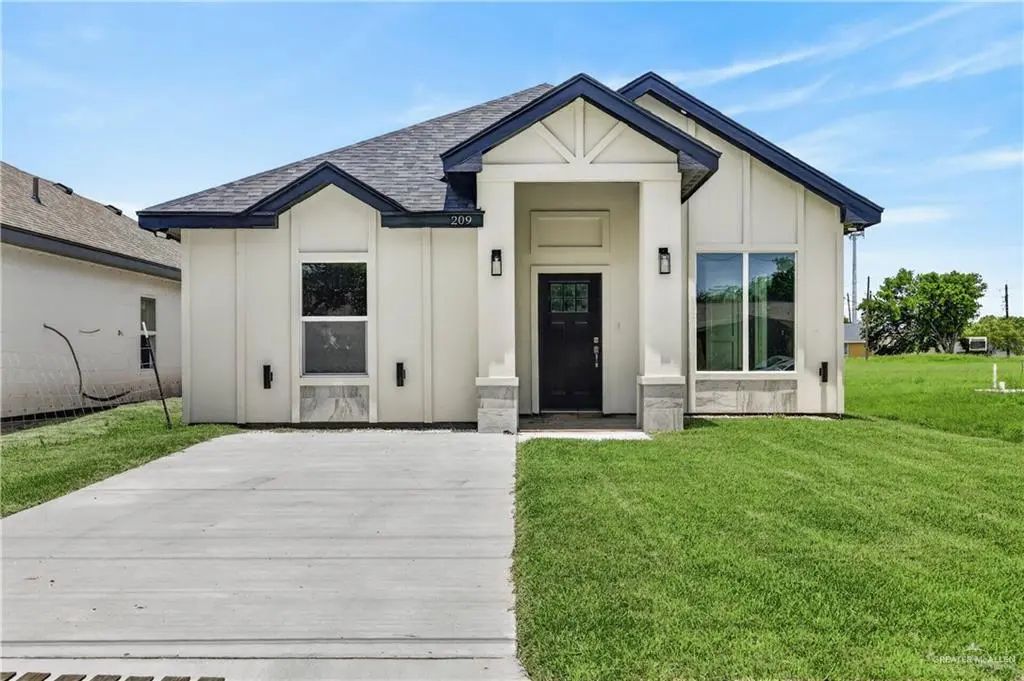 209 S 17th Street, Donna