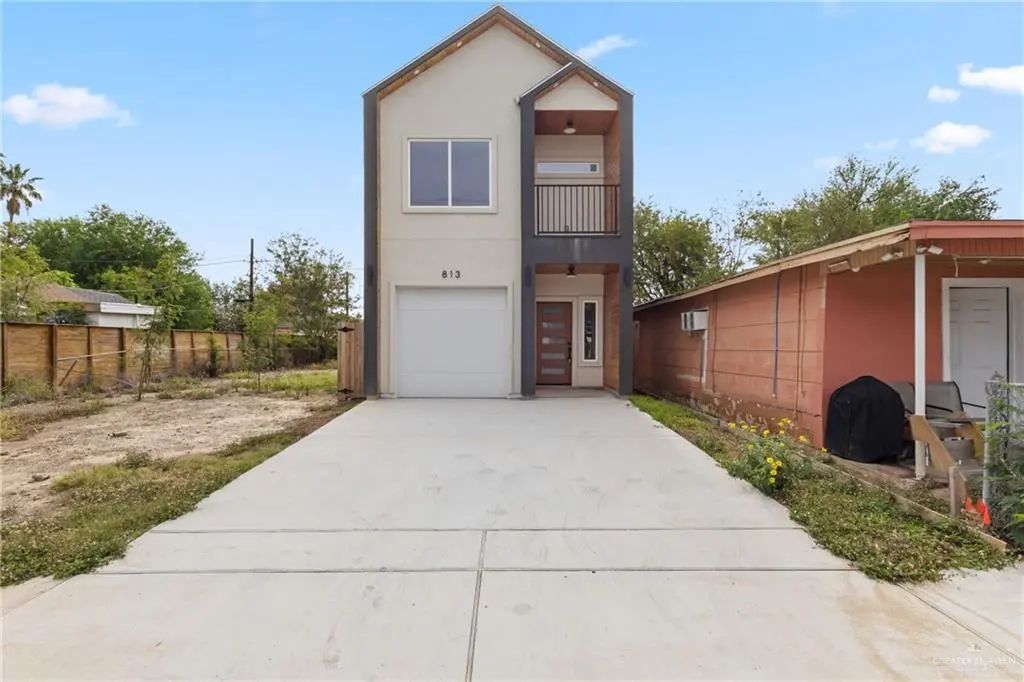 813 S Bicentennial Boulevard, McAllen