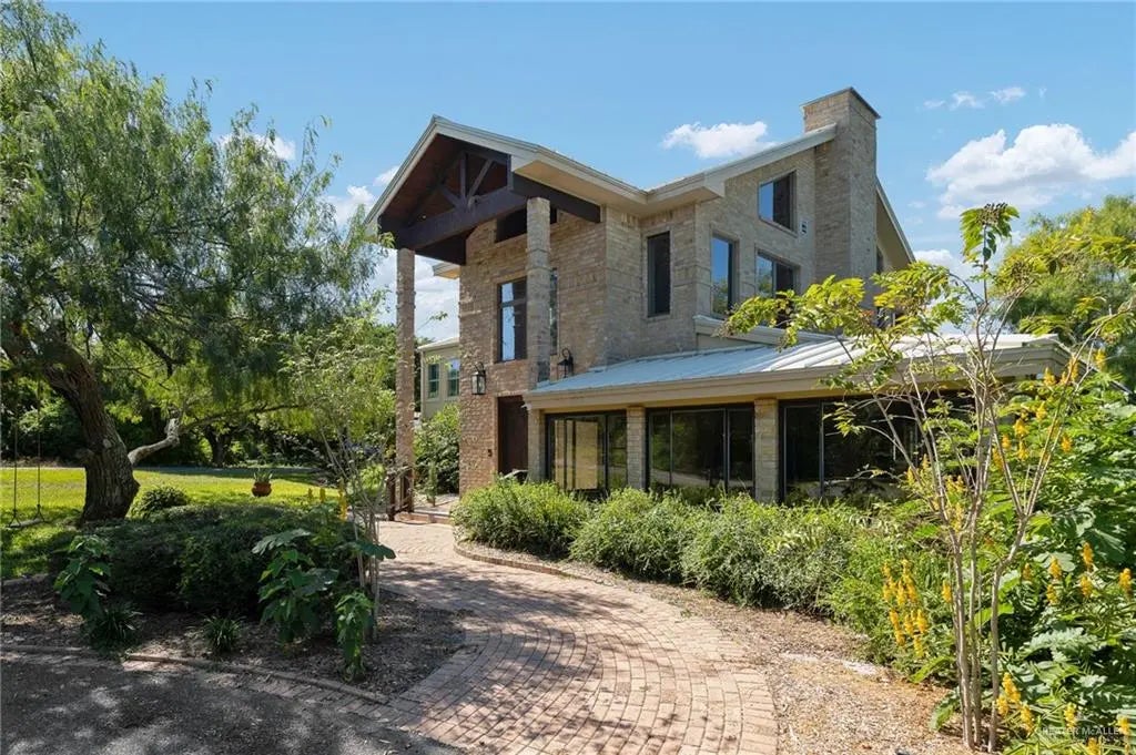 34133 Fm 2925, Arroyo City