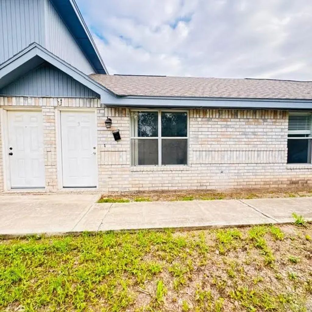 707 N Keralum Avenue 3, Mission