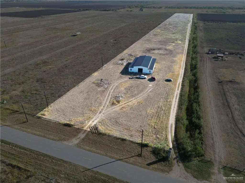 Mile 2 1/2 E Street, Mercedes