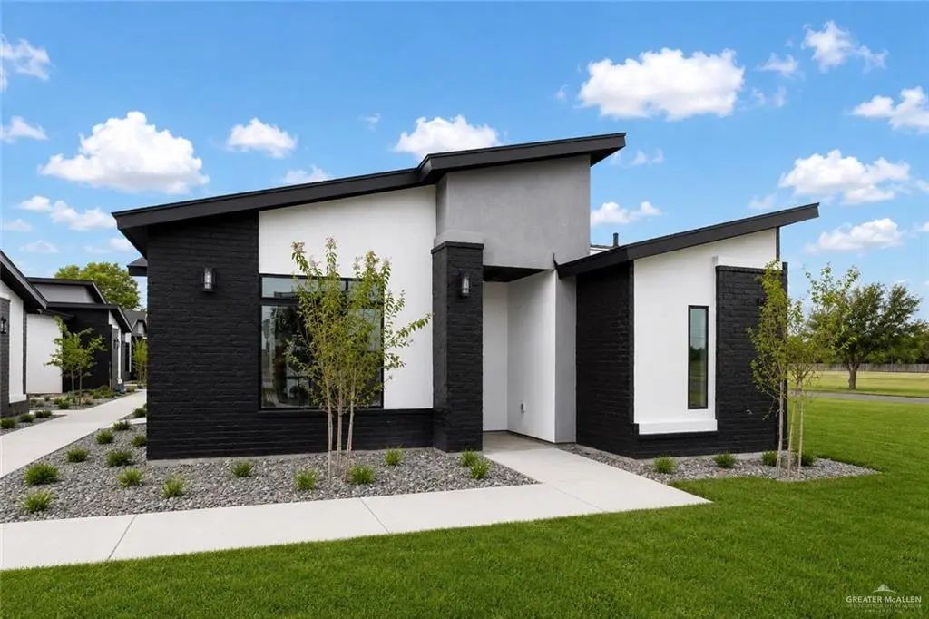 1202 Loop 499, Harlingen