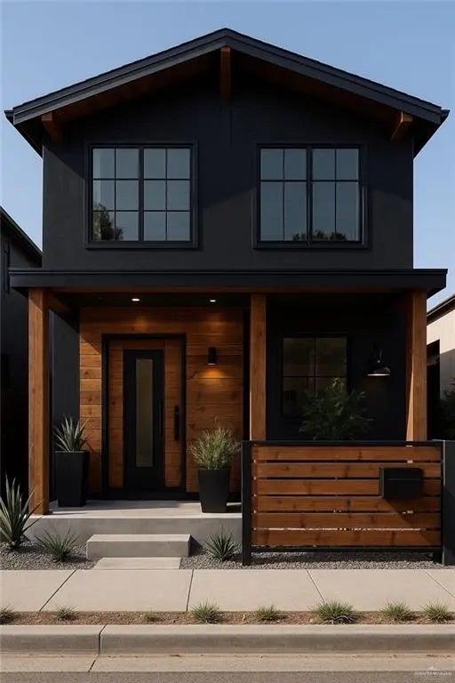 138 N Missouri Avenue, Weslaco