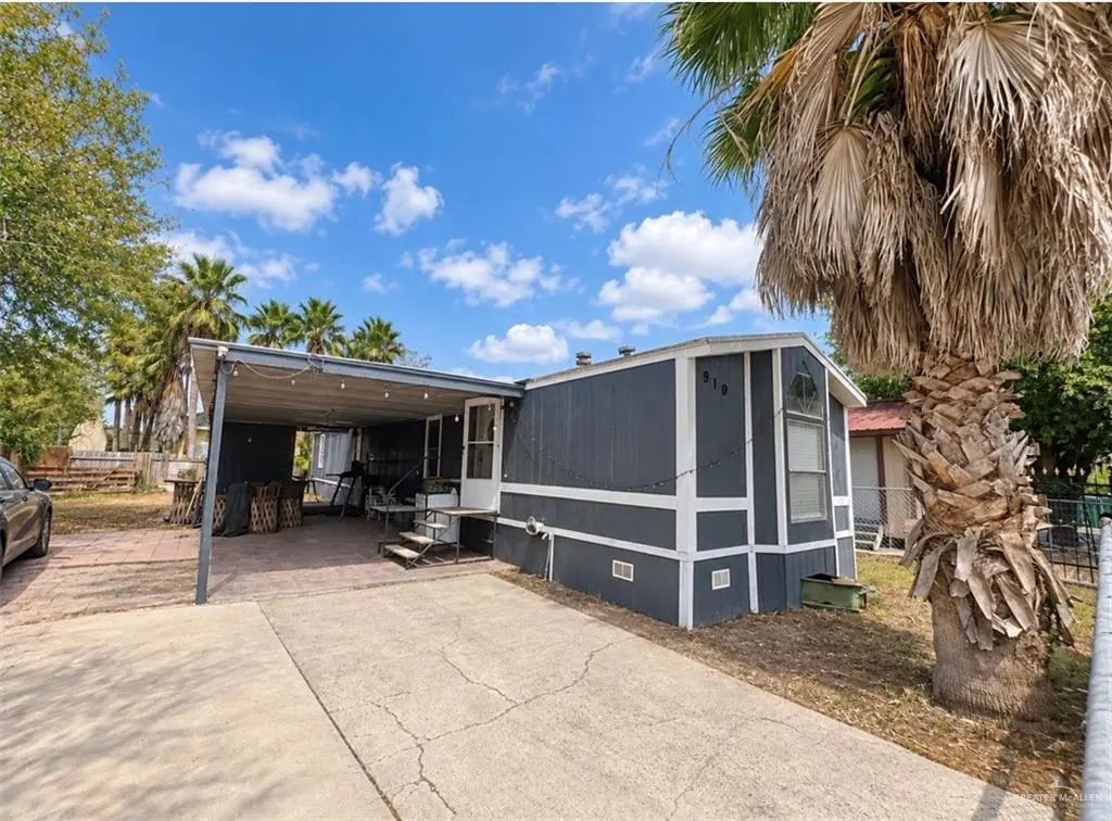 910 Violet Drive, Pharr