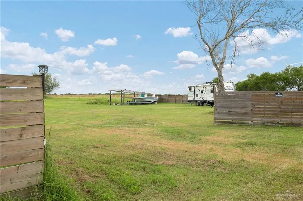 Villarreal Street, Los Fresnos