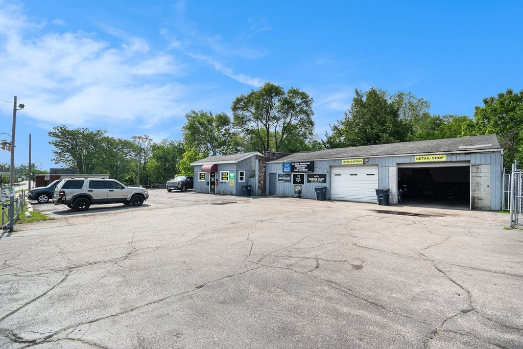 1247 E Michigan Boulevard, Michigan City