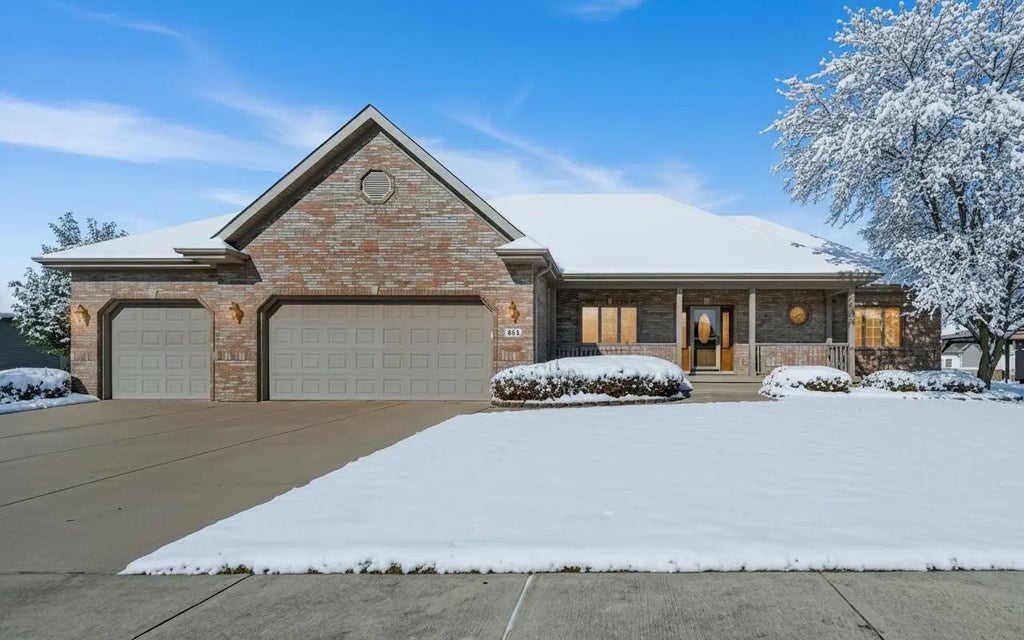 617 Fawn Circle, Lowell