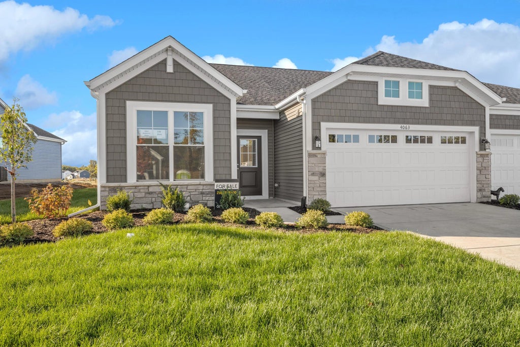 4063 Reflection Place, Valparaiso