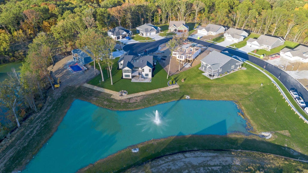 12600 Woodside Drive, Cedar Lake