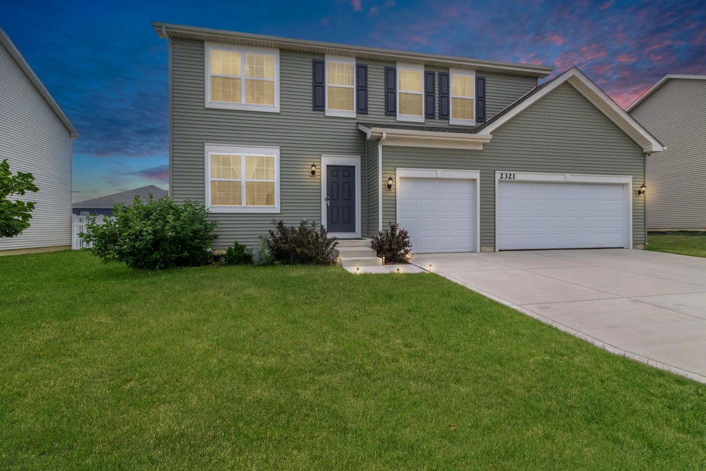 2321 Oakwood Lane, Lowell