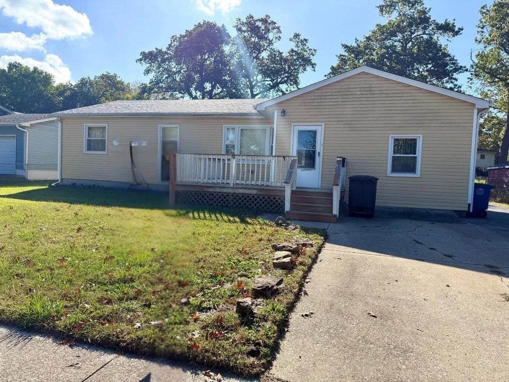 1019 E 29th Avenue, Lake Station