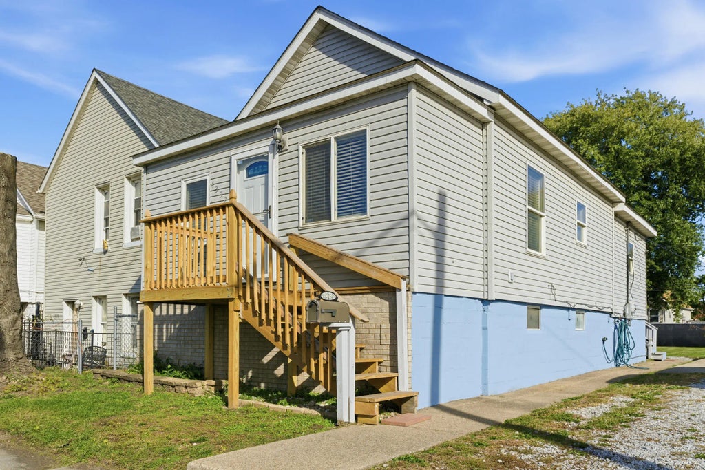 4337 State Line Avenue, Hammond