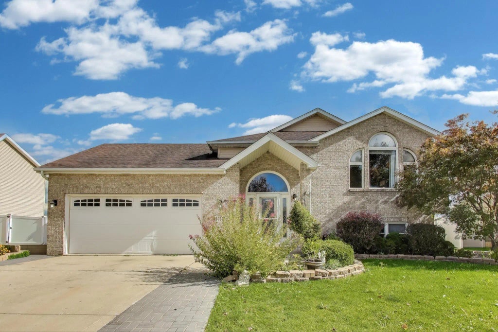 14745 Ivy Street, Cedar Lake