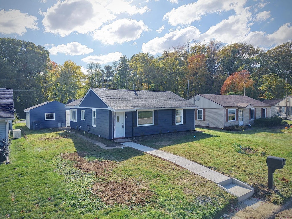 1663 Stone Lake Drive, La Porte