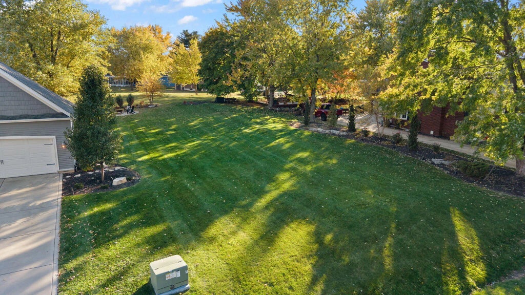 4148 Oakmont Court, Crown Point