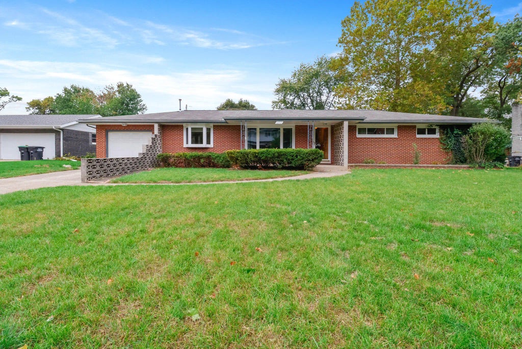 2712 Eleanor Street, Portage