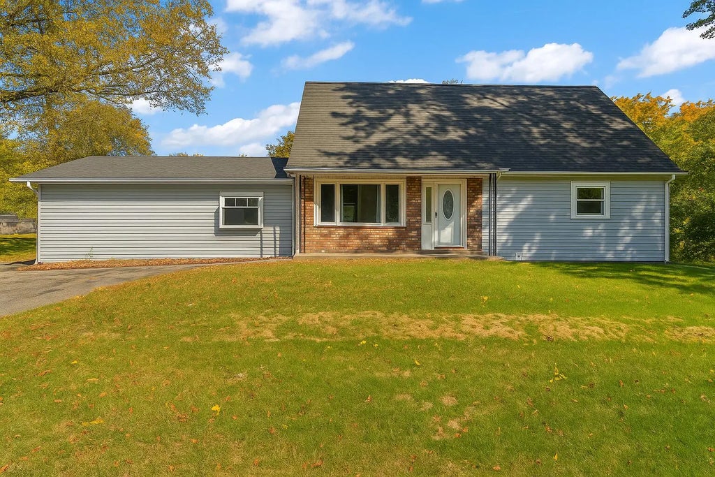 2790 E 1059 N, DeMotte