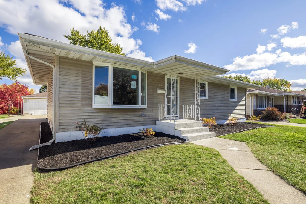 8749 Monroe Avenue, Munster