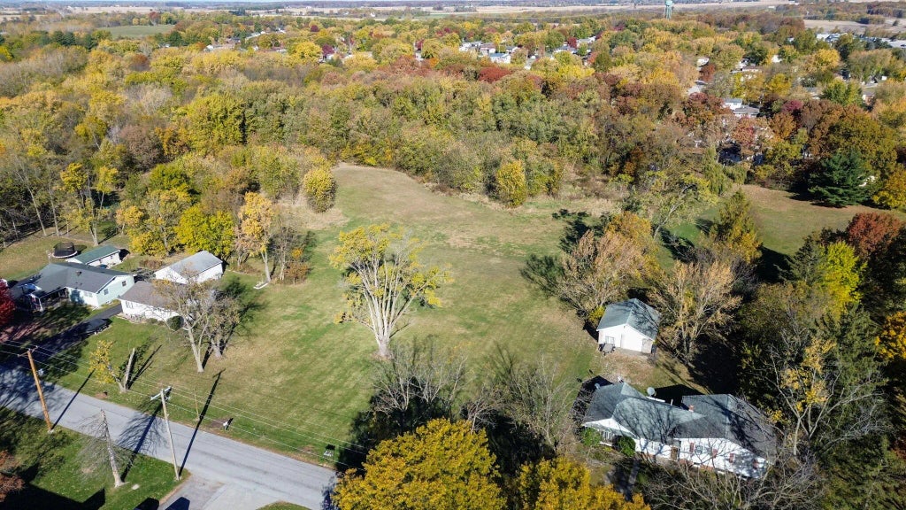 W Wilson Street, Hebron