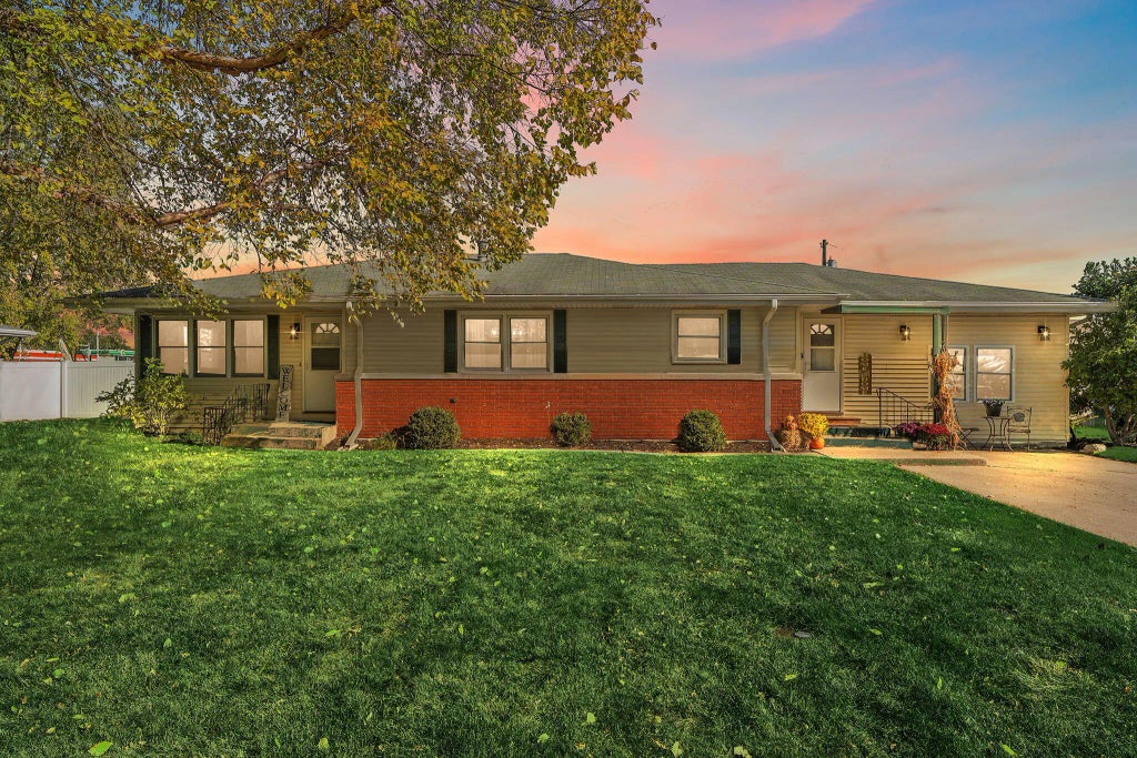 513 Almond Street Sw, DeMotte