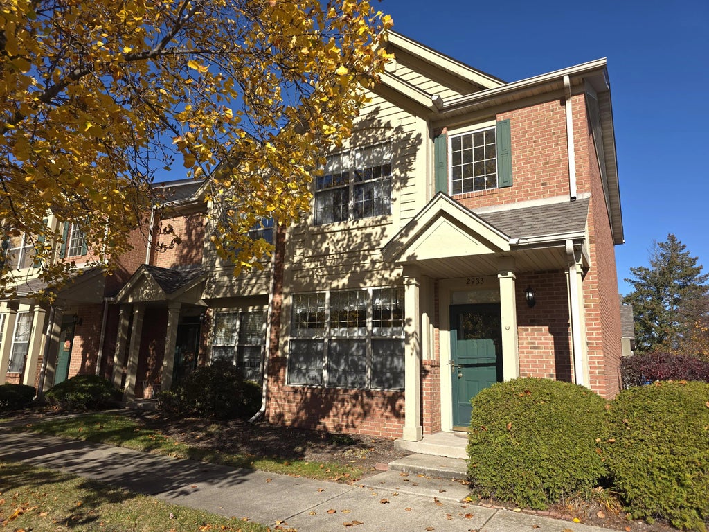 2933 Churchill Lane, Highland