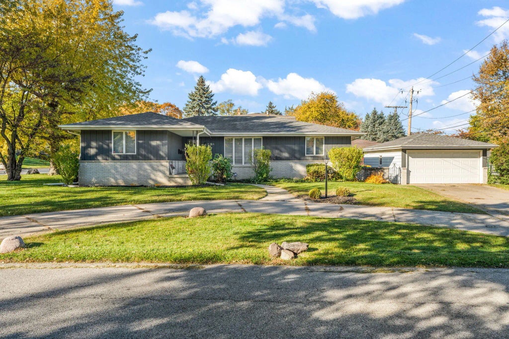 1039 Ridge Road, Munster