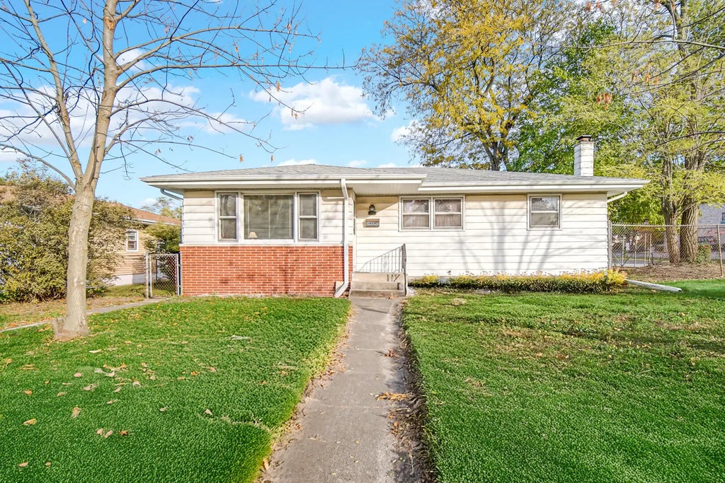 1649 Kuhn Drive, Schererville