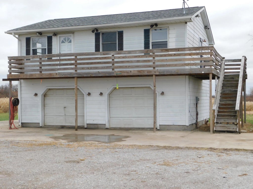 16015 Broadway Street, Lowell