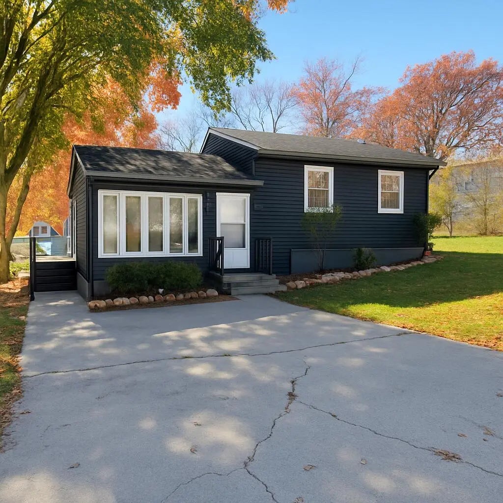 8207 W 127th Avenue, Cedar Lake