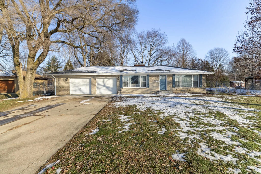 9445 White Oak Avenue, St. John