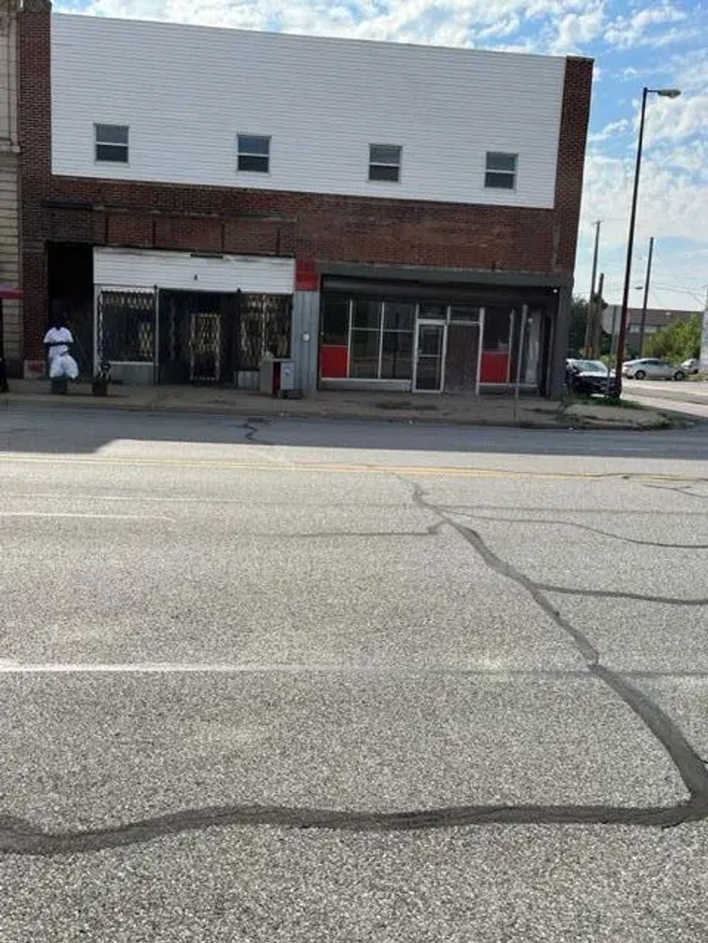 1600 Broadway, Gary
