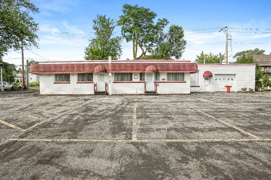 5730-38 Hohman Avenue, Hammond